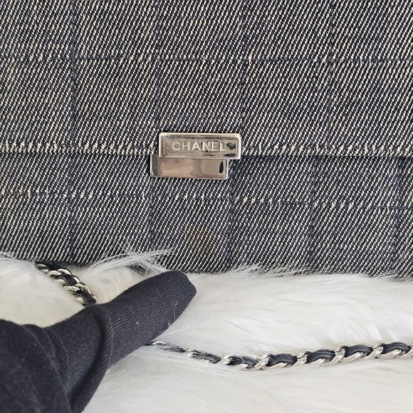 🖤 Chanel Denim Flap 🖤 - Picture 6 of 11